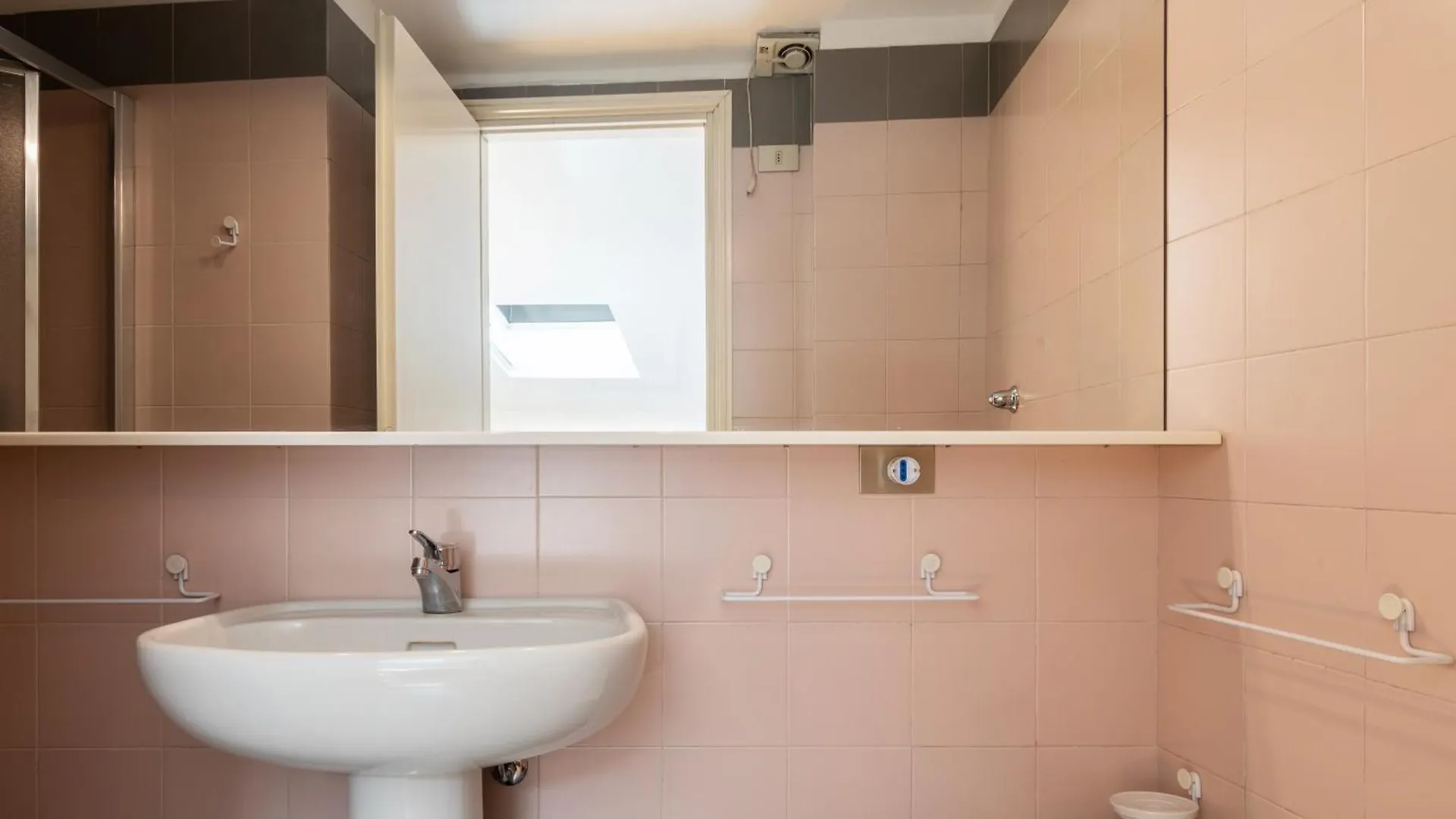 Elegante Bilocale Con Postazione Lavoro San Babila Apartment Milan 0*,