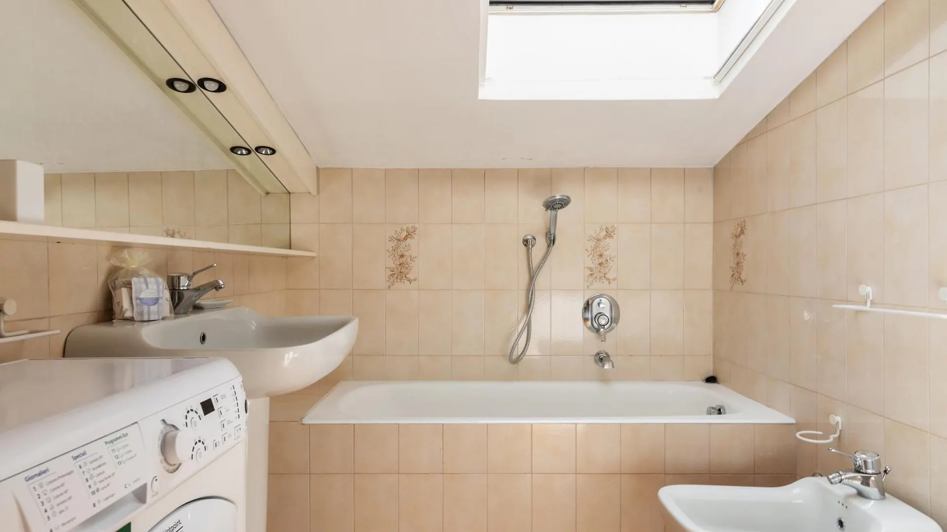 Elegante Bilocale Con Postazione Lavoro San Babila Apartment Milan