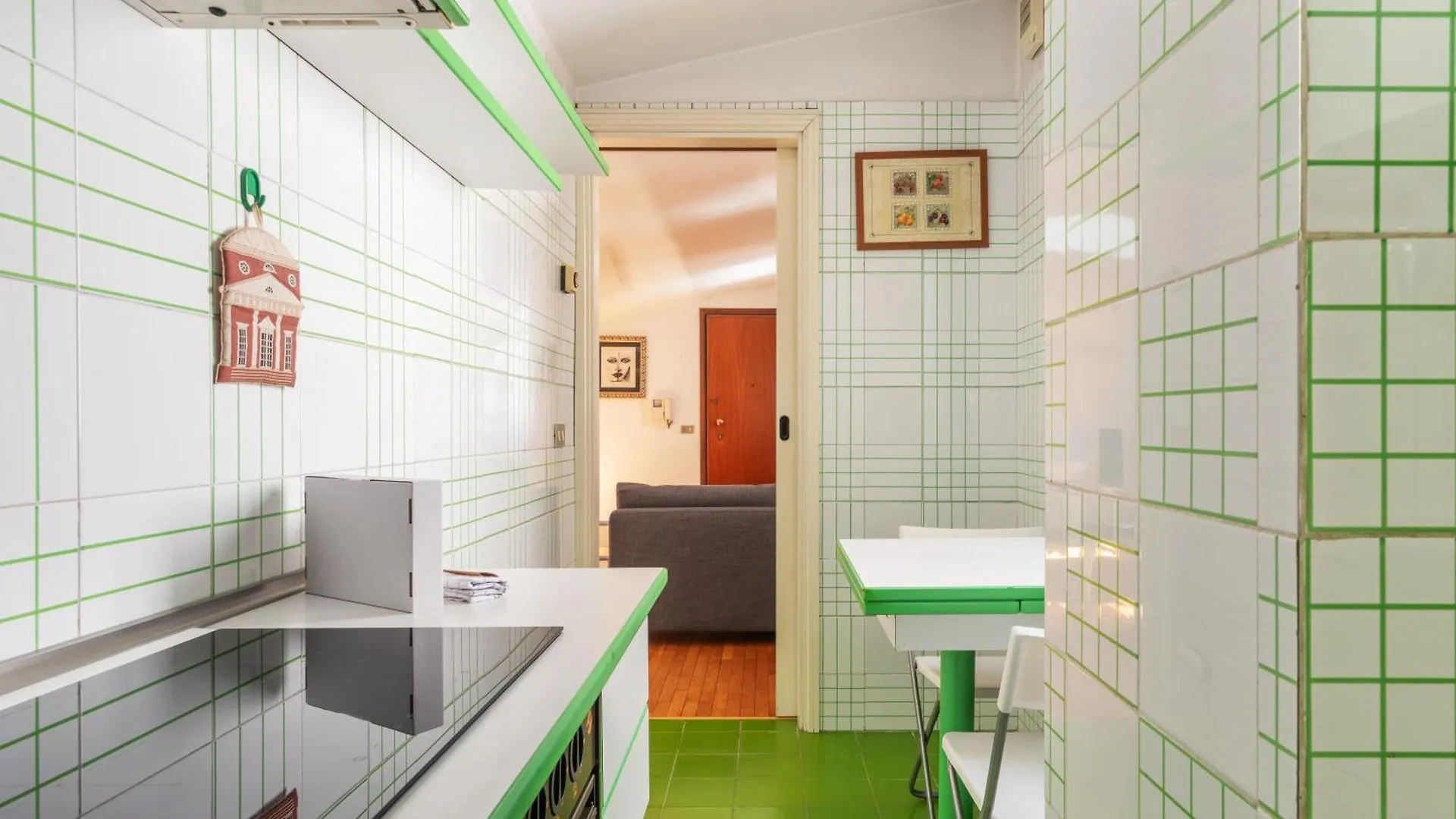 Elegante Bilocale Con Postazione Lavoro San Babila Apartment Milan Italy